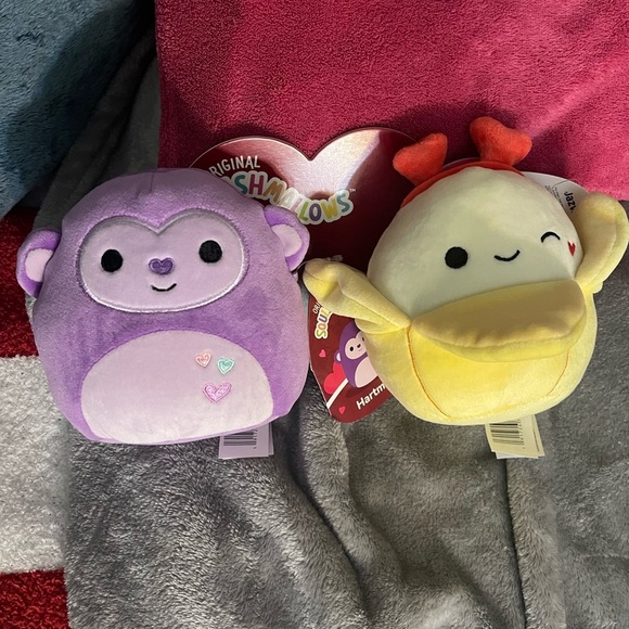 Squishmallows Other - Squishmallows Monkey and Banana Plush Set Hartman and Junie